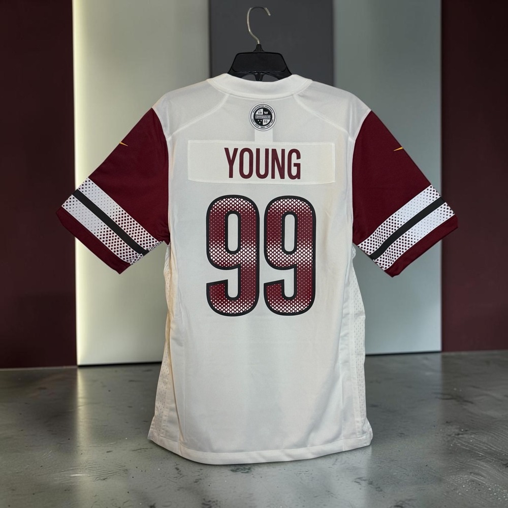 Nike Washington Commanders Chase Young 99 Jersey White Mens Small 67NM-WSGR-8EF